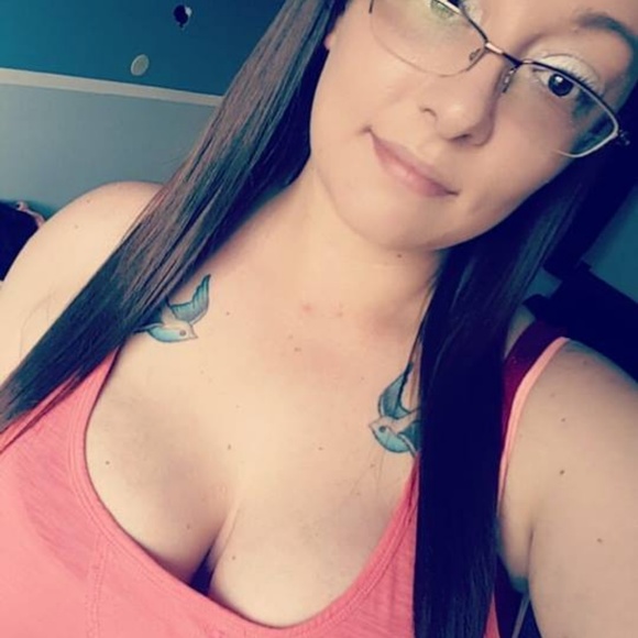 Meet your Posher, Rachel - Picture 4 of 4